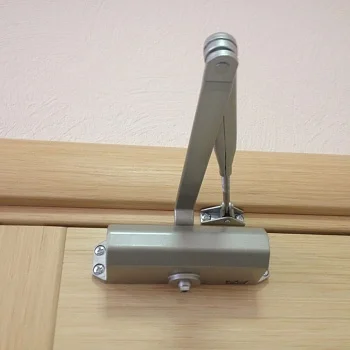 Дверний доводчик Dorma TS68 — від 1 807.87 грн.