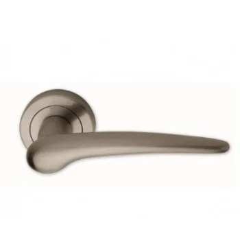 Дверна ручка Linea Cali Pin Up — від 3 441.21 грн.