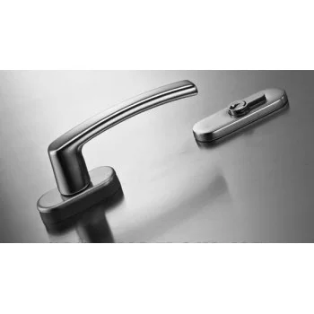 Комплект дверних ручок Roto Line на розетках — від 3 275.01 грн.